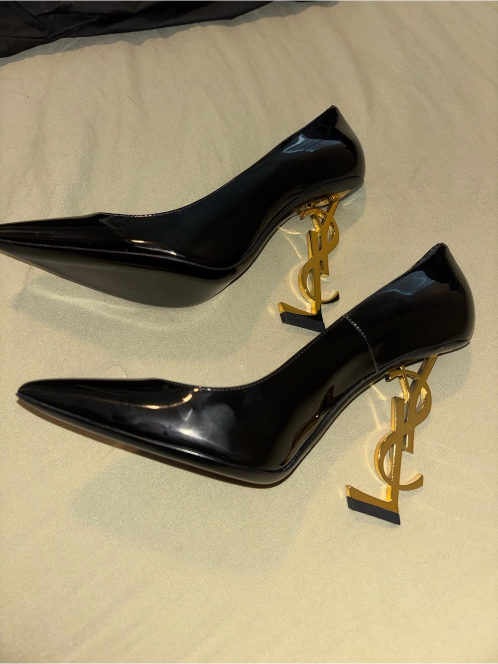 Saint Laurent Black Patent Pumps with Gold YSL Logo Heels - Picture 4 of 7